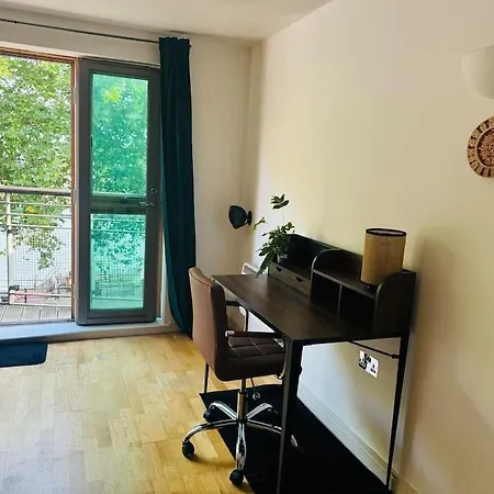 Apartmán Funky Harbourside With Private Parking Bristol