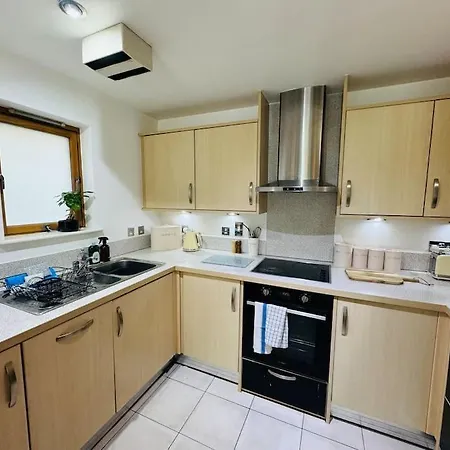 Appartement Funky Harbourside With Private Parking