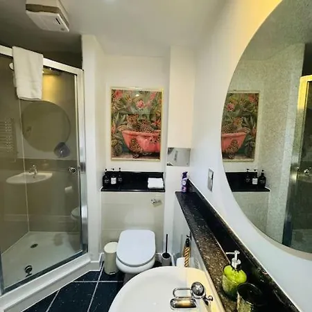 Funky Harbourside With Private Parking Apartman *